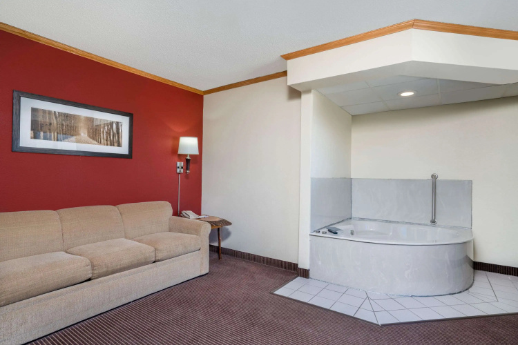 AmericInn by Wyndham Park Rapids