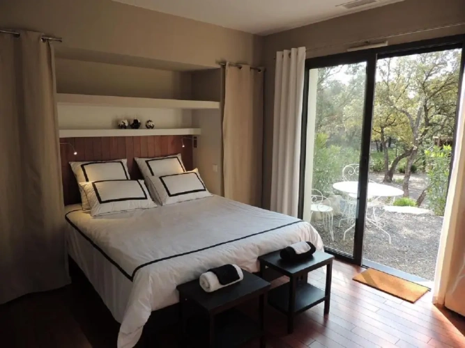 Standard Double room with garden view