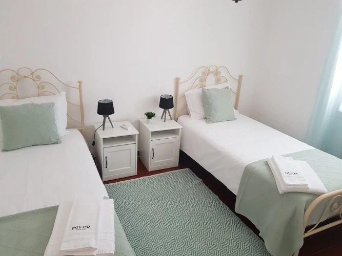 4 Bedrooms Villa