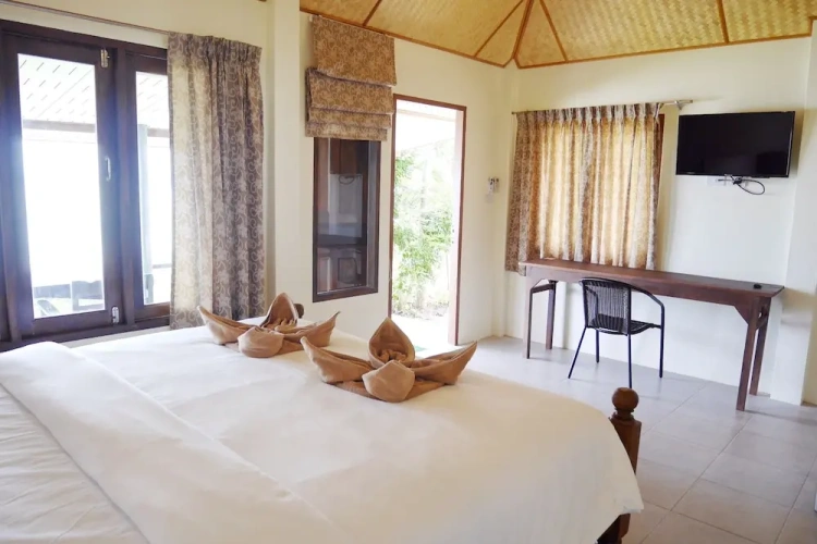 1 Bedroom Comfort Bungalow beachfront