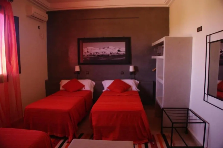 Standard Triple room