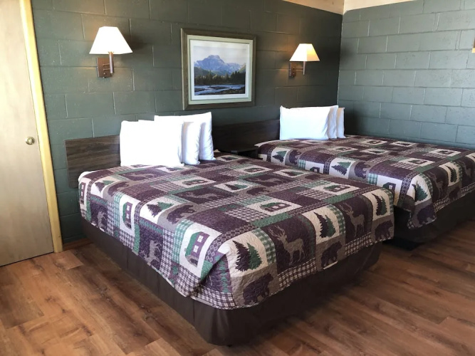 Sportsman’s Lodge