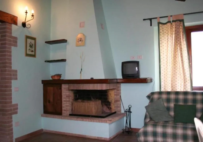 5 Bedrooms Cottage