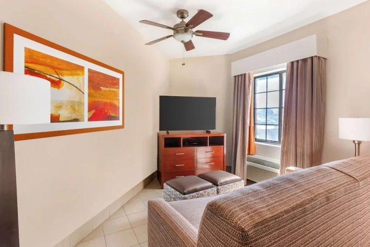 2 Bedrooms Quadruple Suite