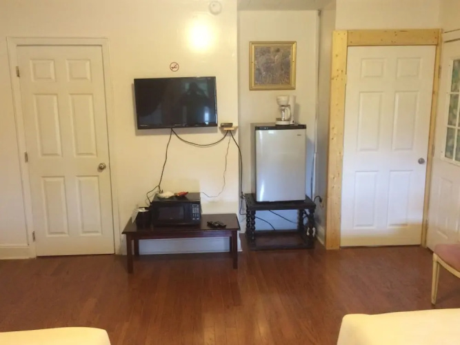 Dixie Plaza Hotel