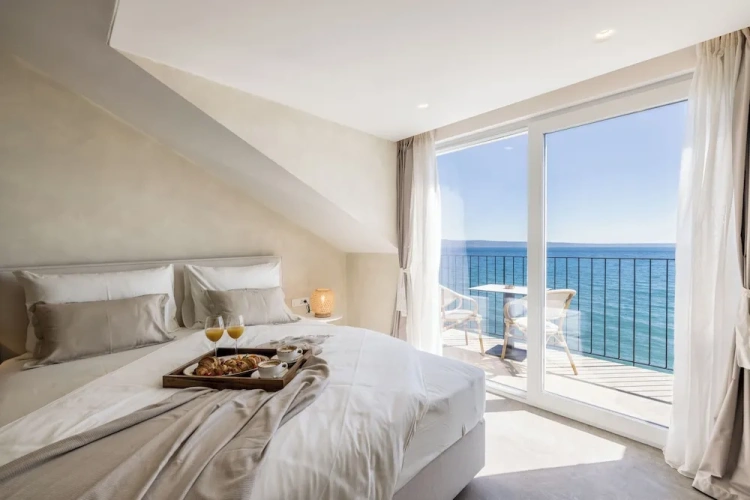 Standard Double room with balcony and with sea view
