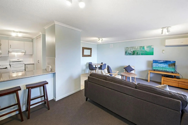 Unit 2, Biriny Lodge, 1686-1689 David Low Way Coolum Beach