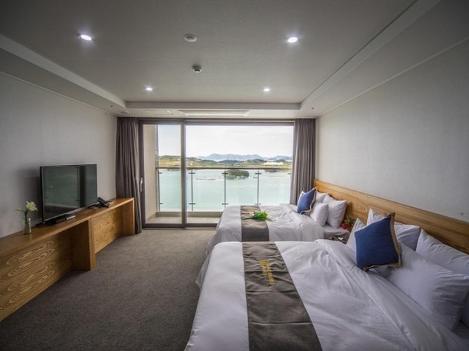 Premium Twin room