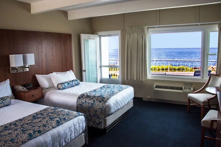 Atlantis Oceanfront Inn