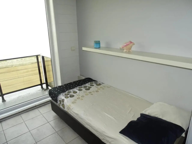 Renovated studio direct Seaview