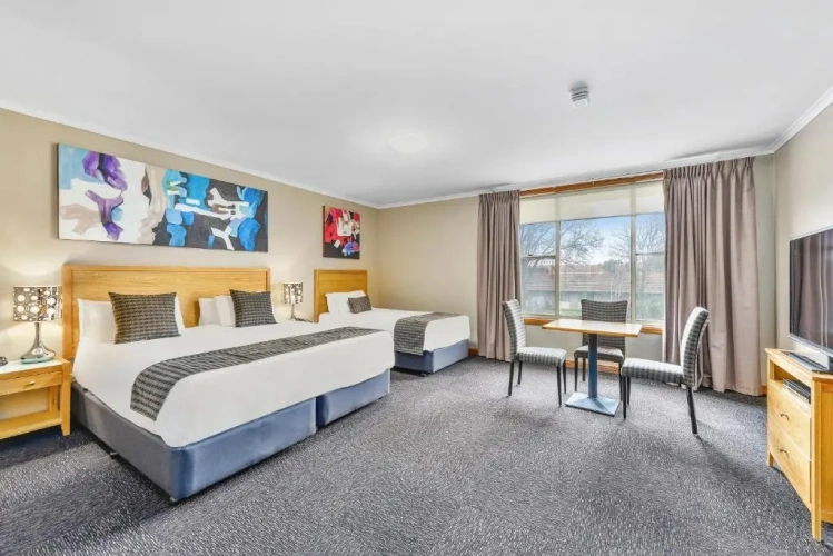 Deluxe Quadruple room