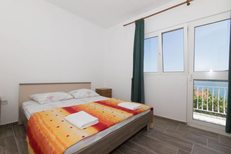 Apartments Jako