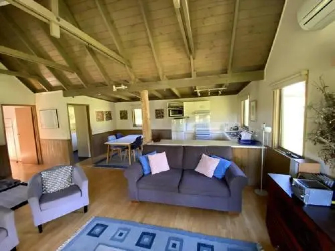 Crabapple Cottage