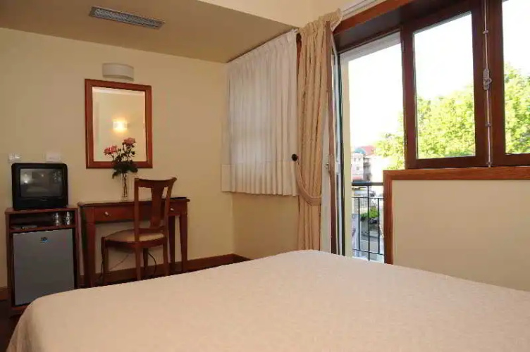 AJ Hotel