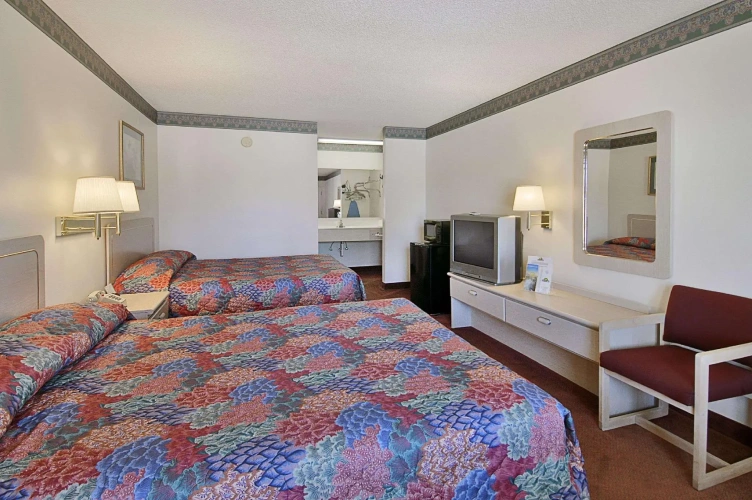 Standard Quadruple room