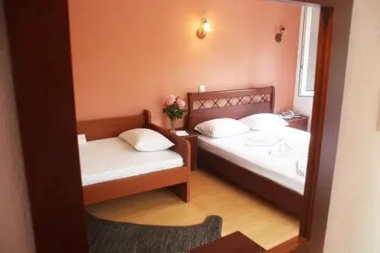 Kristal Hotel