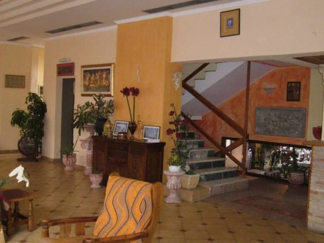 Aiolos Hotel