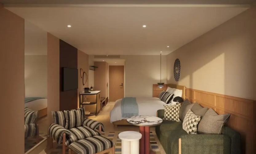 Deluxe Double QT room with lake view