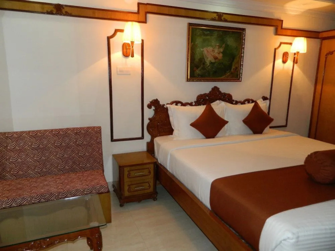 Hotel Thames International