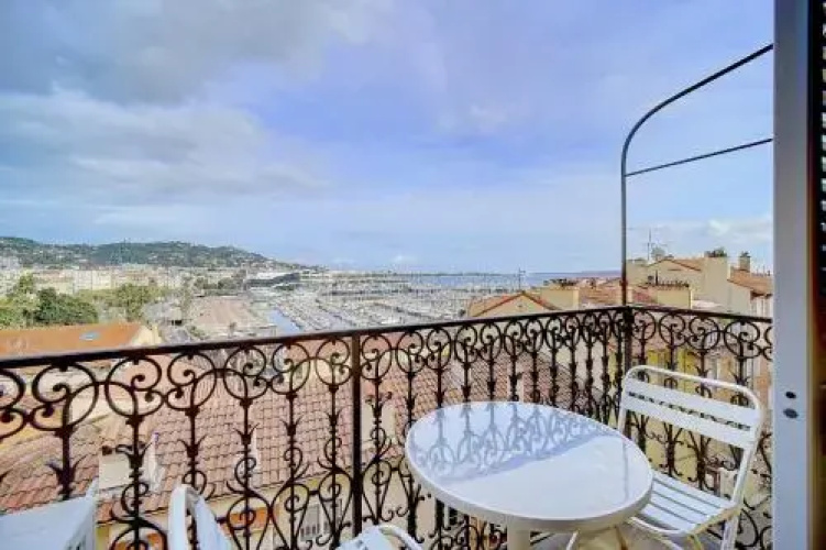 Charming Cannes Accommodation - Beach And Festival