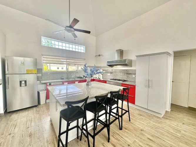 3 Bedrooms Villa