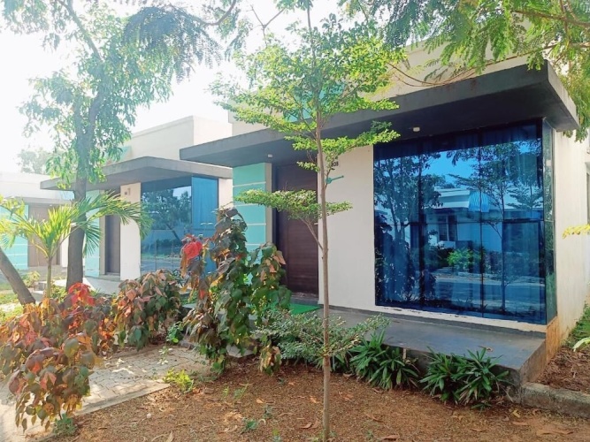 2 Bedrooms Villa