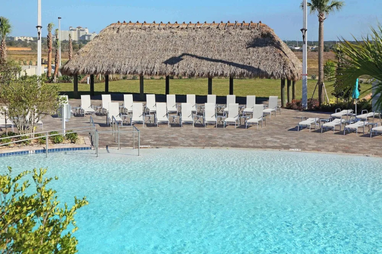 Relaxing 4BR Villa With Pool in Champions Gate