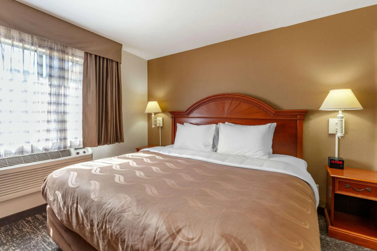Quality Inn Phoenix Scottsdale West