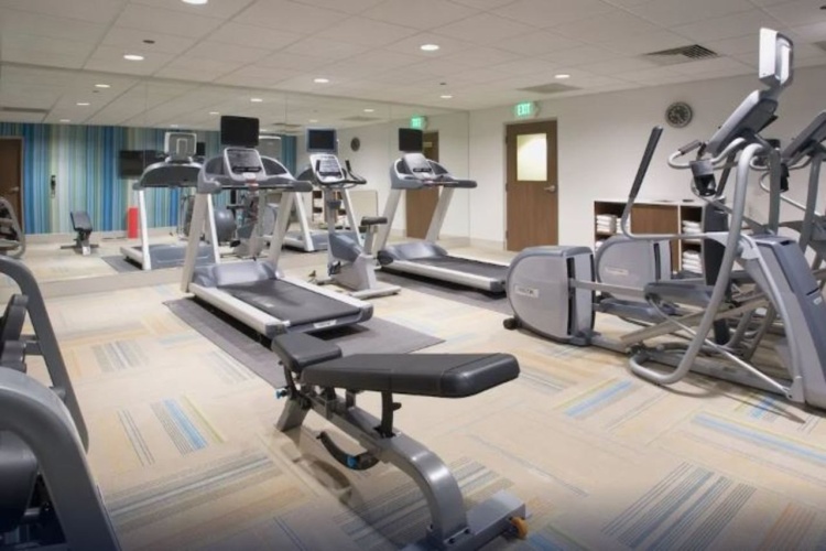 Holiday Inn Express & Suites Calgary Airport Trail NE photo 24