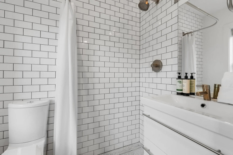 Adorable Studio Space in Private Carriage House