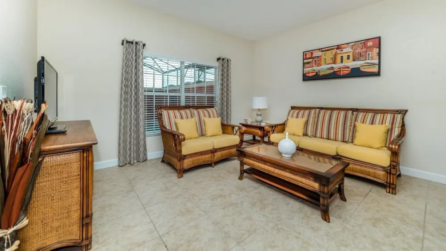 8946 Cuban Palm Road