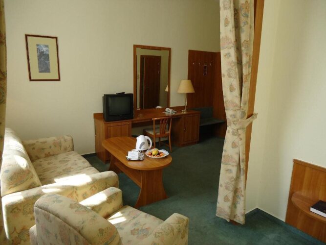 Hunguest Hotel MillenniumOver view