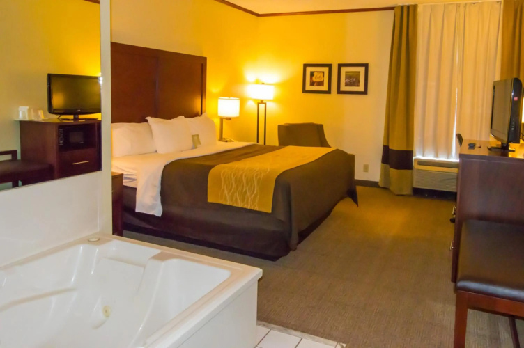 Ardmore Inn & Suites