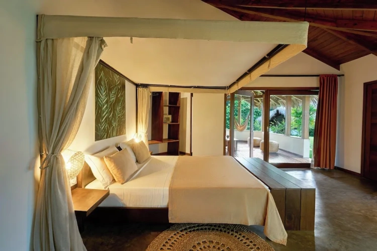 Deluxe Bungalow with pool view