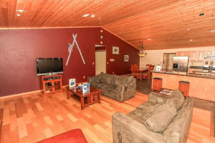 Bear Loop Chalet