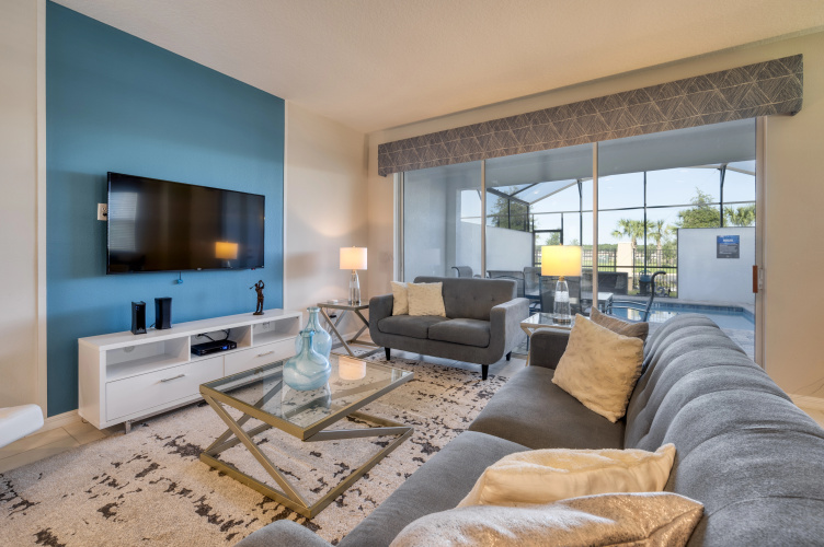 Comfortable villa with private pool near Disney