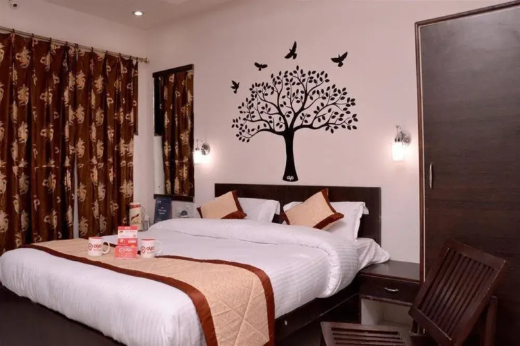 Hotel Meera Inn