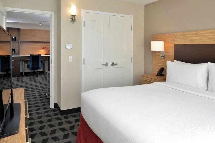 1 Bedroom Suite