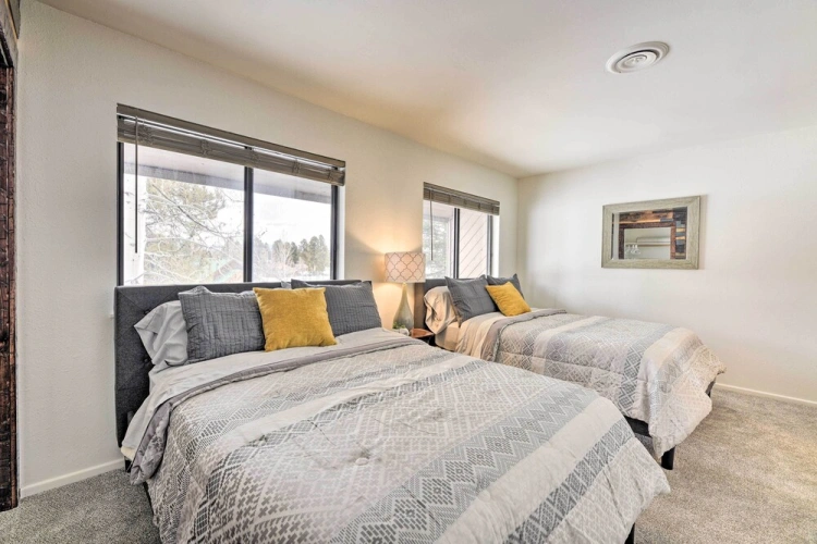 2 Bedrooms Apartment