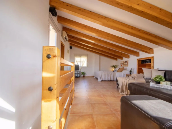 House Sally Deltebre