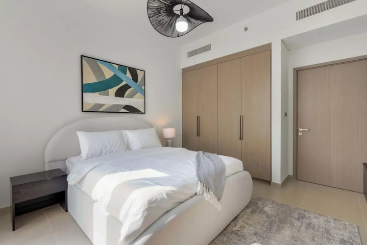 2BR High Floor Act I Act II T1