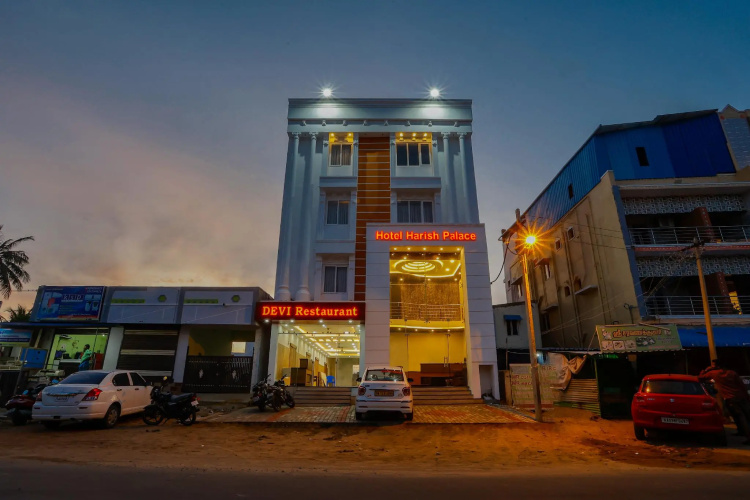 Hotel Harish Palace