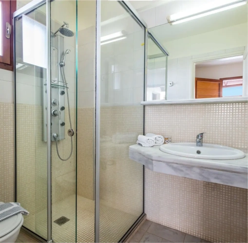 1 Bedroom Apartment with garden view