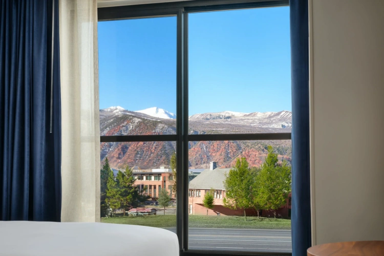 Standard Quadruple room with mountain view