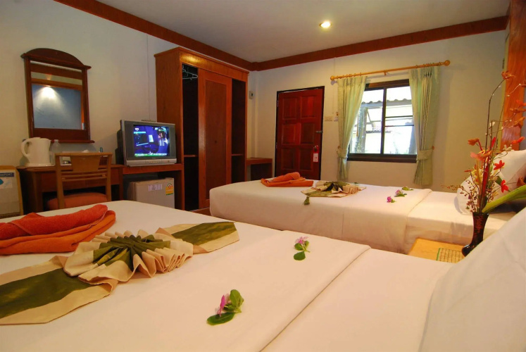 Lanta Nice Beach Resort
