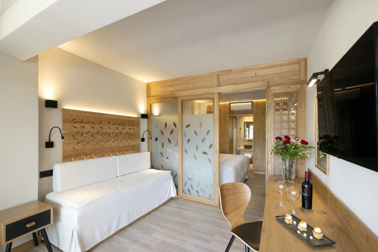 Atlantis Beach Hotel photo 7