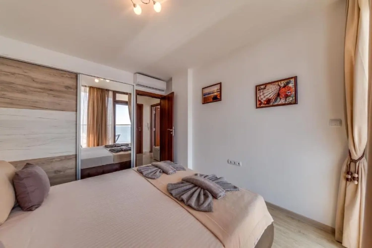 1 Bedroom Apartment with balcony and with sea view