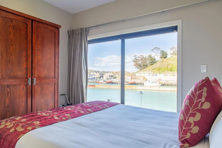 Portside Hotel