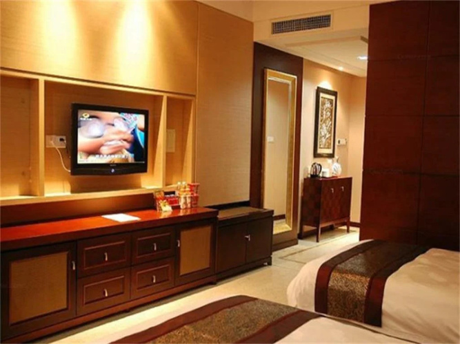 Five-Ring Hotel