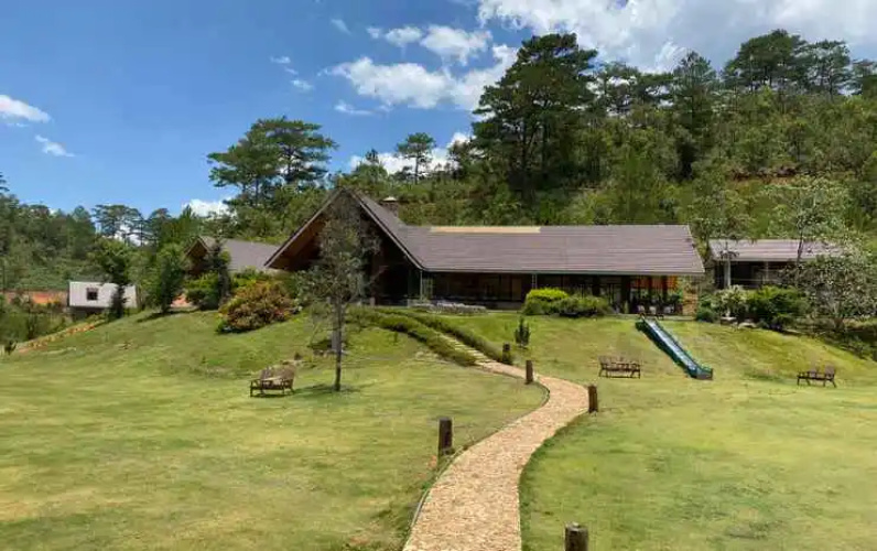 Lat Valley Retreat Village